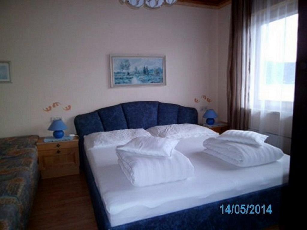 Haus Freitag Apartment Милщат Екстериор снимка
